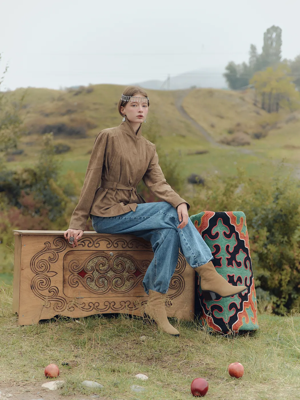 Sandyk - carved wooden chest with ornament, Sandyk 2025 campaign